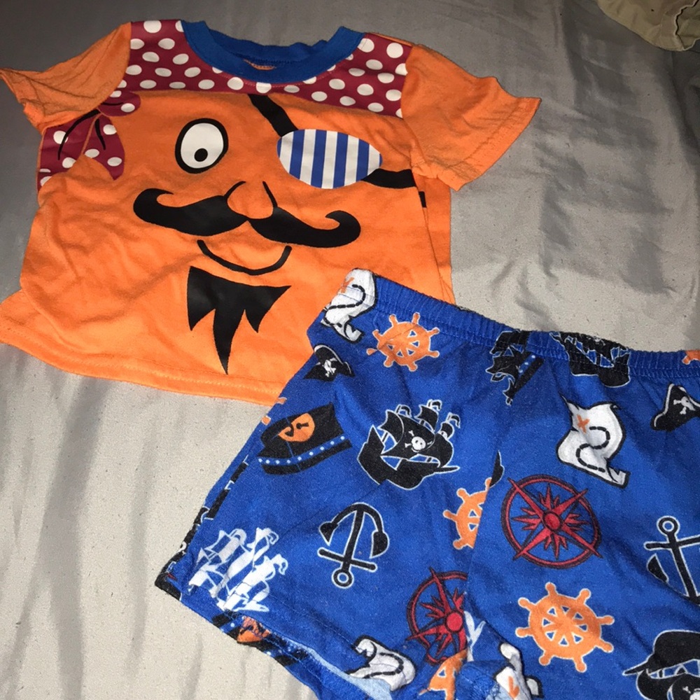 Peas & Carrots marching set for baby boy